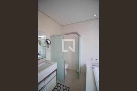 Casa de condomínio à venda com 215m², 3 quartos e 4 vagasBanheiro da Suíte 03