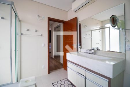 Casa de condomínio à venda com 215m², 3 quartos e 4 vagasBanheiro da Suíte 03