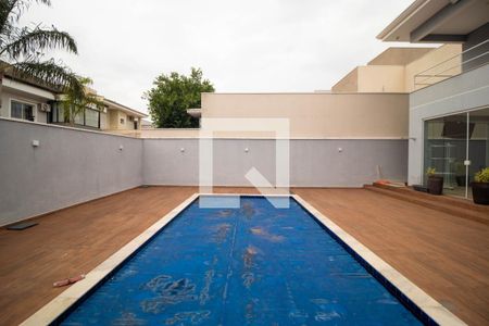 Casa de condomínio à venda com 215m², 3 quartos e 4 vagasPiscina