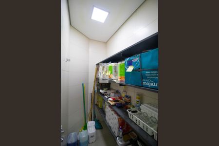 Casa de condomínio à venda com 215m², 3 quartos e 4 vagasDespensa