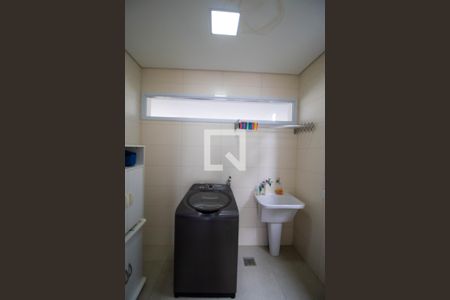 Casa de condomínio à venda com 215m², 3 quartos e 4 vagasÁrea de Serviço