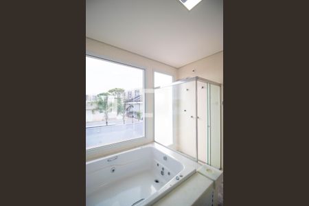 Casa de condomínio à venda com 215m², 3 quartos e 4 vagasBanheiro da Suíte 03