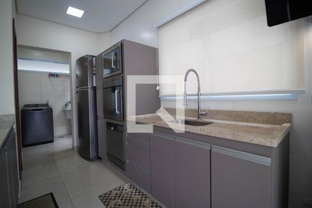 Casa de condomínio à venda com 215m², 3 quartos e 4 vagasCozinha