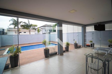 Casa de condomínio à venda com 215m², 3 quartos e 4 vagasVaranda com Churrasqueira