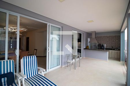 Casa de condomínio à venda com 215m², 3 quartos e 4 vagasVaranda com Churrasqueira