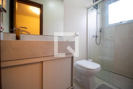 Casa de condomínio à venda com 215m², 3 quartos e 4 vagasBanheiro da Suíte 02