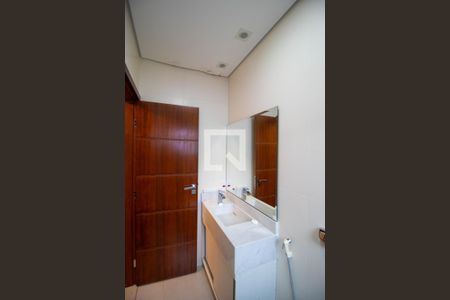 Casa de condomínio à venda com 215m², 3 quartos e 4 vagasBanheiro da Suíte 02