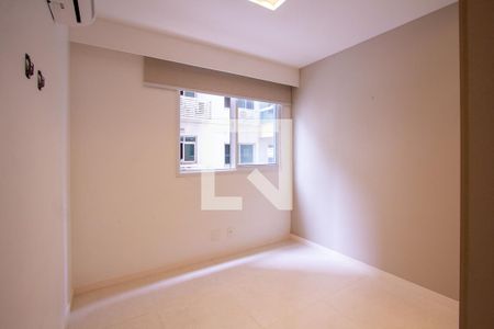 Quarto 1 de apartamento para alugar com 2 quartos, 100m² em Santa Rosa, Niterói