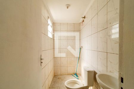 Casa para alugar com 70m², 2 quartos e sem vaga Casa para alugar com 70m², 2 quartos e sem vagaBanheiro