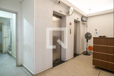 Studio à venda com 28m², 1 quarto e sem vaga Studio à venda com 28m², 1 quarto e sem vagaÁrea comum - Elevadores
