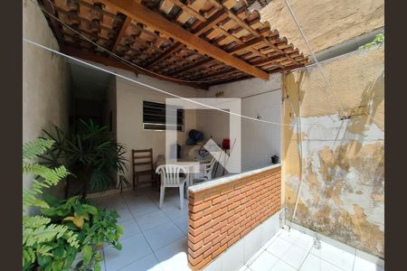 Casa para alugar com 60m², 2 quartos e 1 vaga Casa para alugar com 60m², 2 quartos e 1 vagaÁrea de Serviço