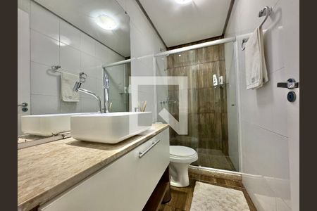 Apartamento à venda com 140m², 3 quartos e 3 vagasBanheiro Social