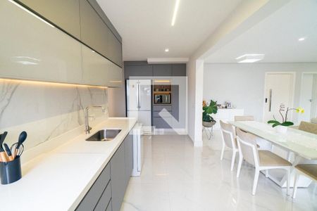 Apartamento à venda com 150m², 3 quartos e 2 vagas Apartamento à venda com 150m², 3 quartos e 2 vagasCozinha