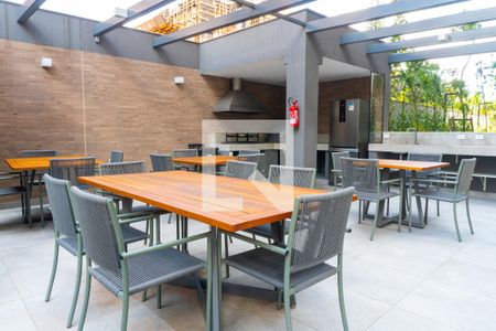 Apartamento à venda com 150m², 3 quartos e 2 vagas Apartamento à venda com 150m², 3 quartos e 2 vagasÁrea comum - Churrasqueira