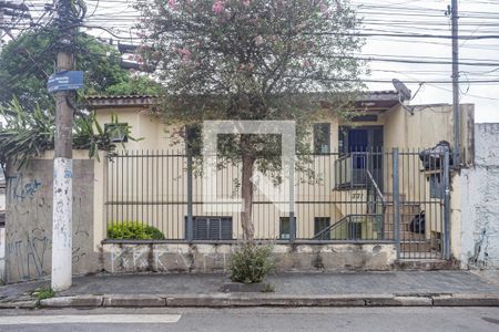 Casa à venda com 296m², 3 quartos e 2 vagas Casa à venda com 296m², 3 quartos e 2 vagasFachada