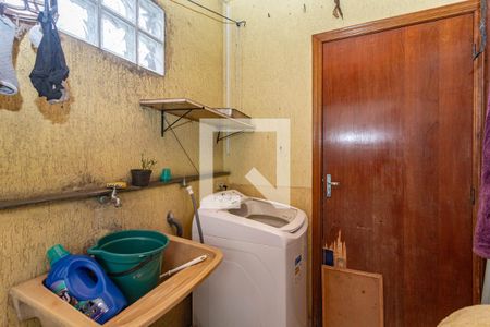Casa à venda com 296m², 3 quartos e 2 vagas Casa à venda com 296m², 3 quartos e 2 vagasÁrea de Serviços