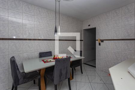 Casa à venda com 296m², 3 quartos e 2 vagas Casa à venda com 296m², 3 quartos e 2 vagasCozinha