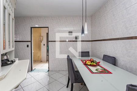 Casa à venda com 296m², 3 quartos e 2 vagas Casa à venda com 296m², 3 quartos e 2 vagasCozinha