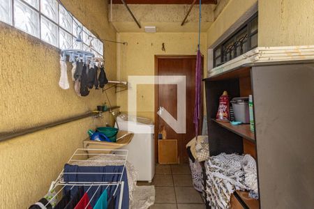 Casa à venda com 296m², 3 quartos e 2 vagas Casa à venda com 296m², 3 quartos e 2 vagasÁrea de Serviços