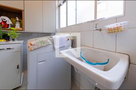 Apartamento à venda com 70m², 3 quartos e 1 vagaÁrea de serviço