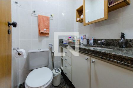 Apartamento à venda com 70m², 3 quartos e 1 vagaBanheiro suíte