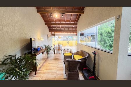 Apartamento à venda com 110m², 2 quartos e 2 vagasCobertura