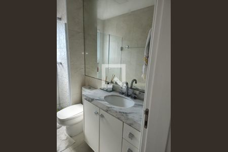 Banheiro de apartamento à venda com 2 quartos, 74m² em Jardim da Glória, São Paulo