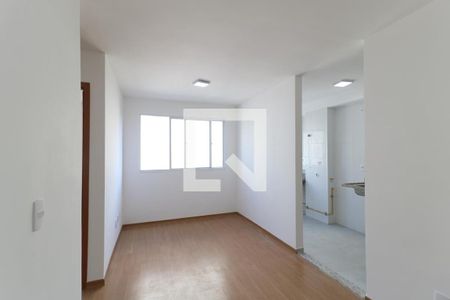 Sala de apartamento para alugar com 2 quartos, 45m² em Água Santa, Rio de Janeiro