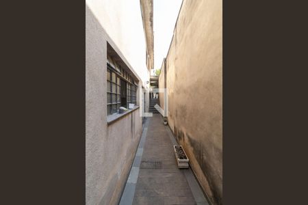 Casa à venda com 186m², 3 quartos e 2 vagas Casa à venda com 186m², 3 quartos e 2 vagasCorredor externo