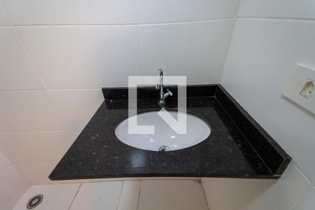 Casa de condomínio à venda com 82m², 2 quartos e 2 vagasBanheiro Quarto 1