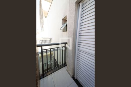 Casa de condomínio à venda com 82m², 2 quartos e 2 vagasVaranda Quarto 1