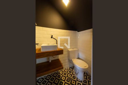 Casa de condomínio à venda com 82m², 2 quartos e 2 vagasLavabo