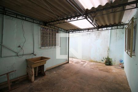 Casa à venda com 69m², 1 quarto e sem vagaÁrea de Serviço / Quintal