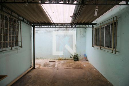 Casa à venda com 69m², 1 quarto e sem vagaÁrea de Serviço / Quintal