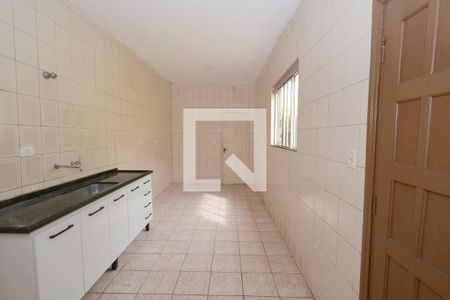 Casa para alugar com 150m², 2 quartos e 8 vagasCozinha