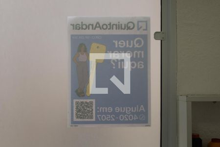 Apartamento à venda com 43m², 2 quartos e sem vagaPlaca instalada na janela do imóvel