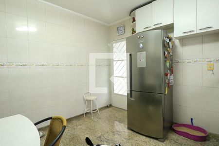 Casa à venda com 223m², 3 quartos e 2 vagas Casa à venda com 223m², 3 quartos e 2 vagasCozinha