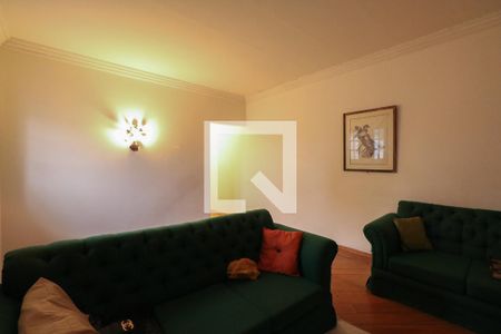 Casa à venda com 223m², 3 quartos e 2 vagas Casa à venda com 223m², 3 quartos e 2 vagasSala de TV