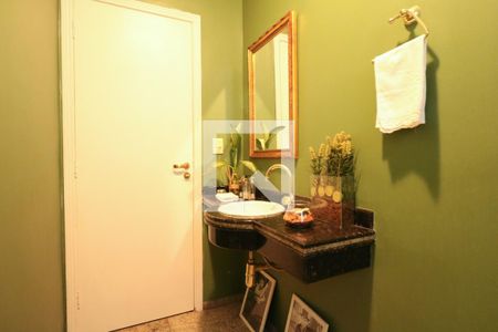 Casa à venda com 223m², 3 quartos e 2 vagas Casa à venda com 223m², 3 quartos e 2 vagasLavabo