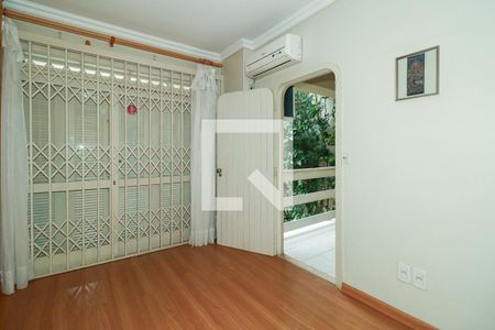 Casa à venda com 200m², 3 quartos e 1 vagaQuarto Suíte