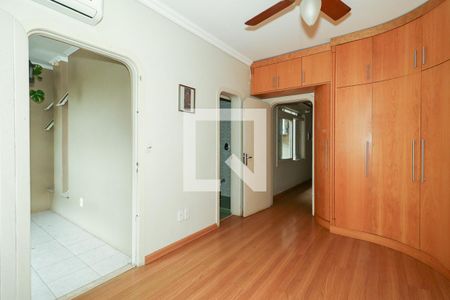 Casa à venda com 200m², 3 quartos e 1 vagaQuarto Suíte