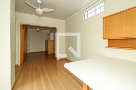 Casa à venda com 200m², 3 quartos e 1 vagaQuarto