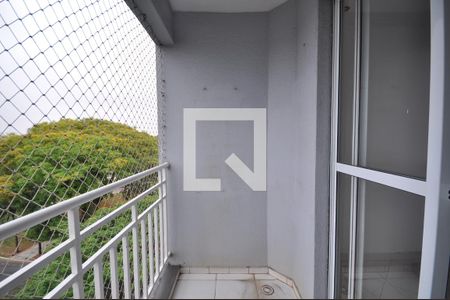 Sacada da Sala de apartamento para alugar com 3 quartos, 55m² em Parque Novo Mundo, São Paulo