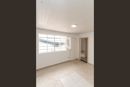 Sala   de casa para alugar com 3 quartos, 76m² em Vila Gustavo, São Paulo