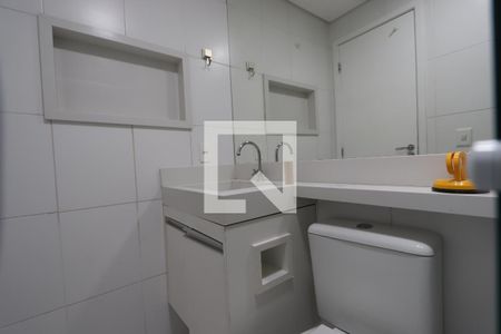 Banheiro de apartamento para alugar com 2 quartos, 54m² em Vila Bela, São Paulo