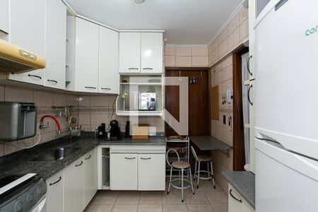 Cozinha de apartamento à venda com 3 quartos, 58m² em Parque São Jorge, São Paulo