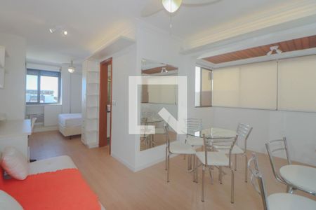 Sala de apartamento à venda com 1 quarto, 41m² em Passo da Areia, Porto Alegre