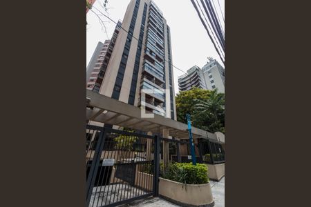 Apartamento à venda com 72m², 1 quarto e 2 vagas Apartamento à venda com 72m², 1 quarto e 2 vagasFachada
