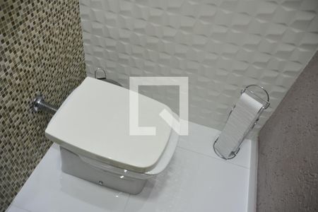 Casa à venda com 221m², 4 quartos e 4 vagasBanheiro 3