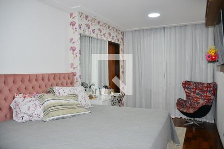 Casa à venda com 221m², 4 quartos e 4 vagasQuarto 4